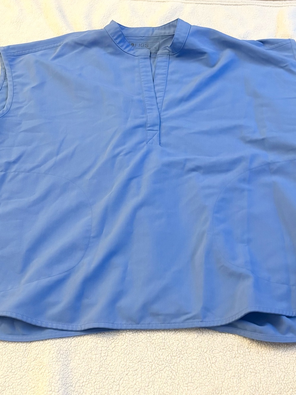 FIGS Rafaela Scrub Top Ciel Blue